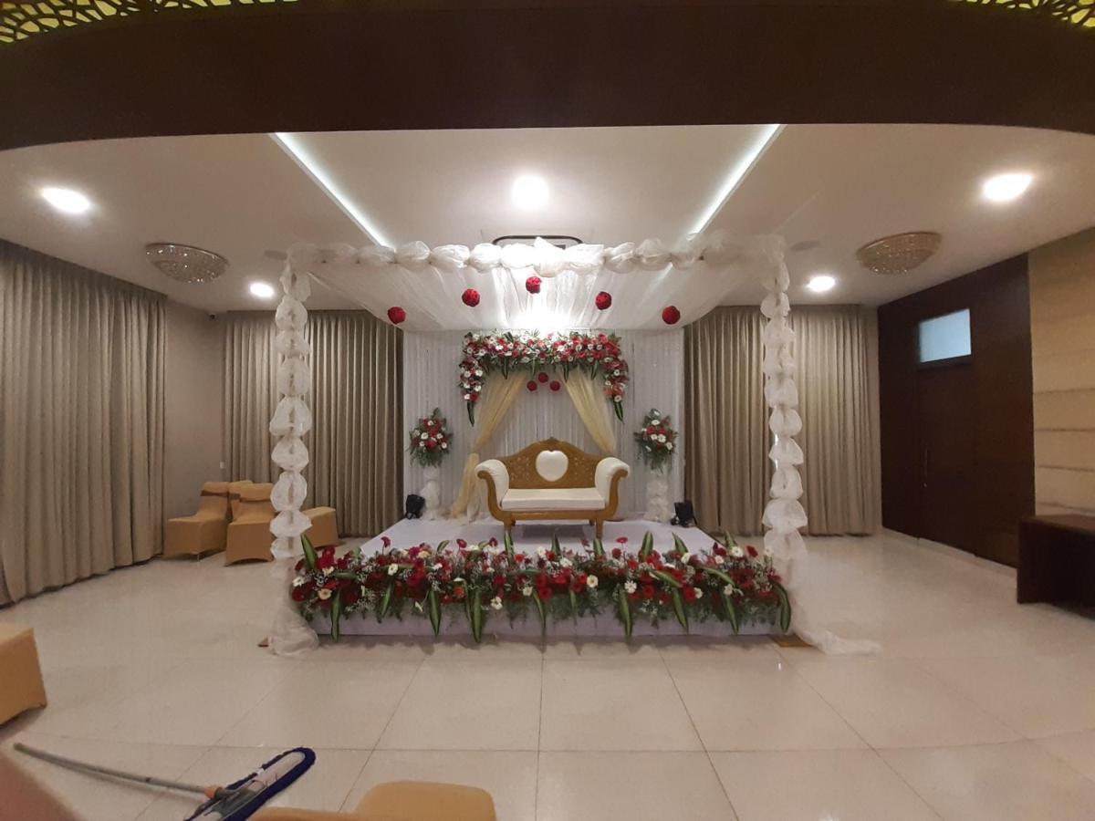 Hotel Kamar Residences And Banquets Τσενάι Εξωτερικό φωτογραφία