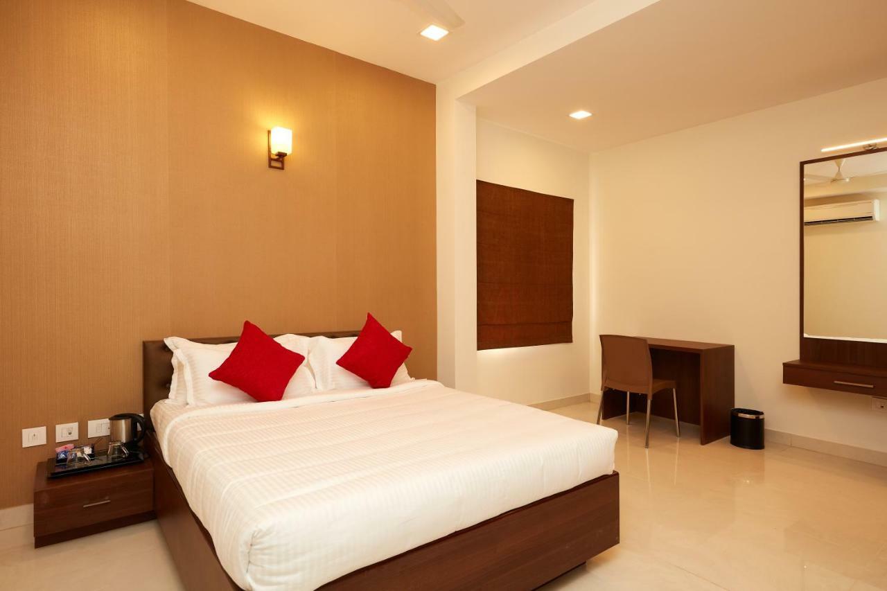 Hotel Kamar Residences And Banquets Τσενάι Εξωτερικό φωτογραφία
