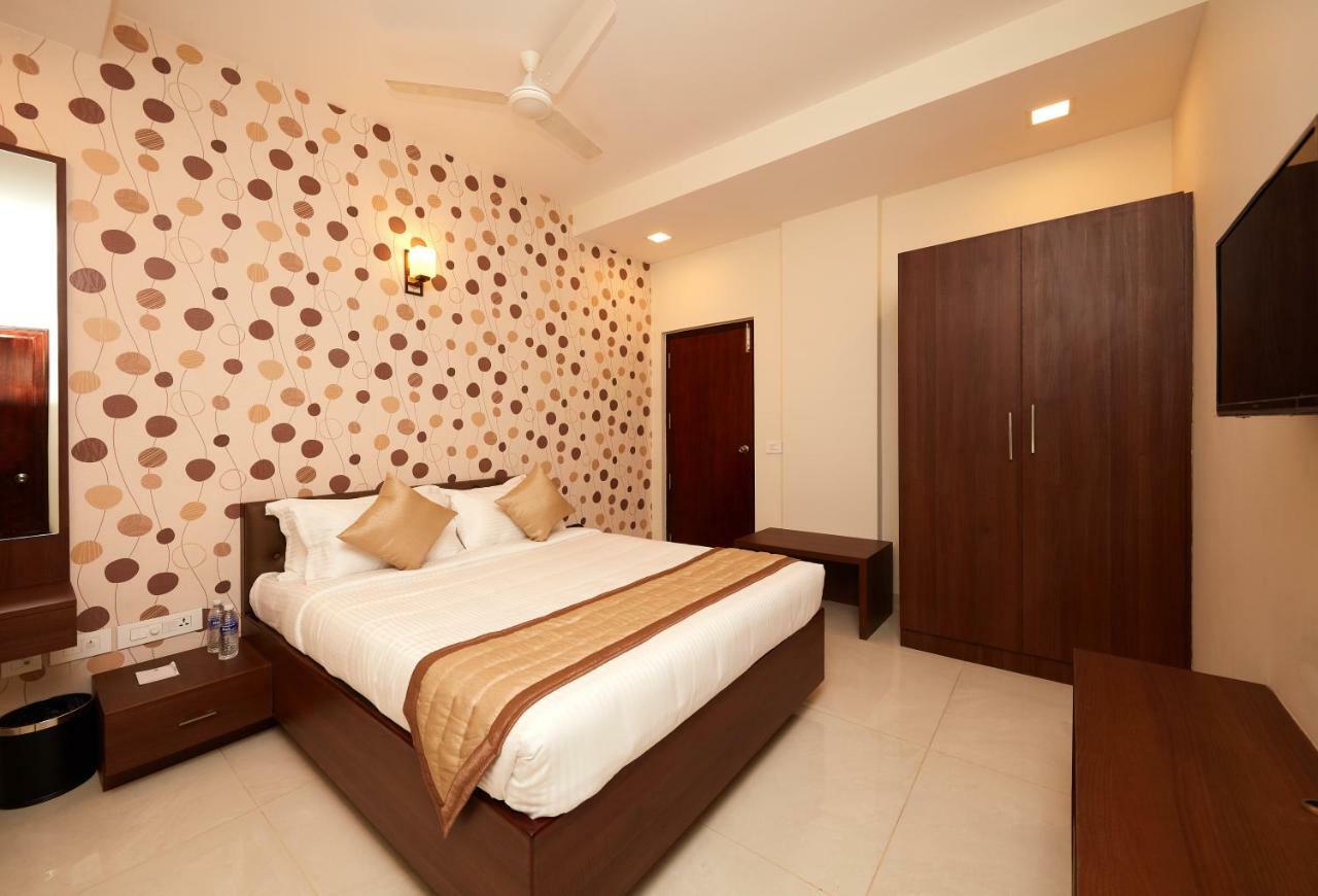 Hotel Kamar Residences And Banquets Τσενάι Εξωτερικό φωτογραφία